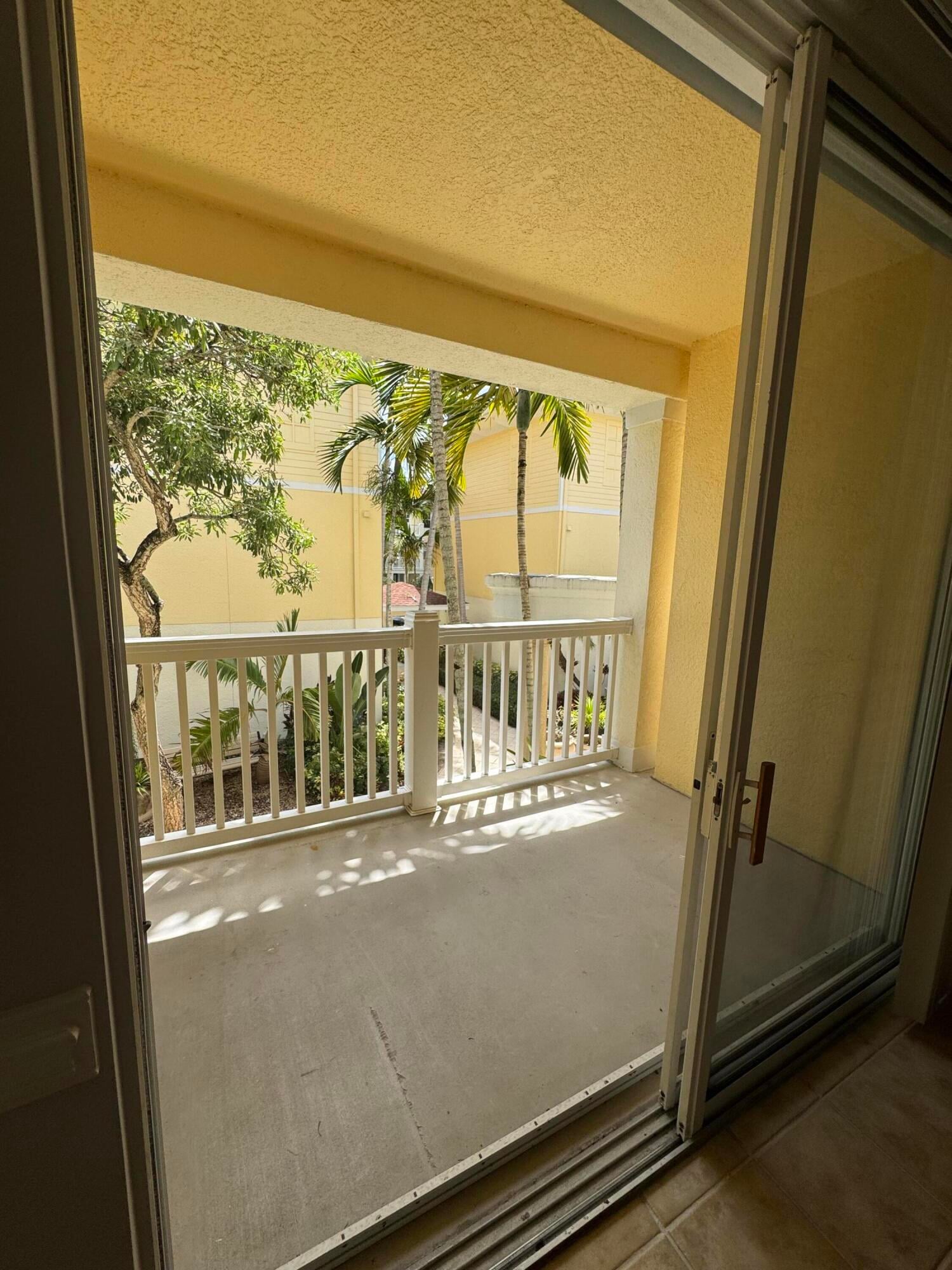 Unit 213 photo 5