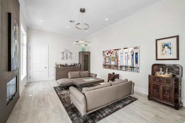 Residence photo 10