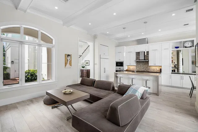 Residence photo 19