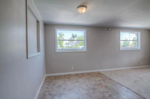 Residence photo 12