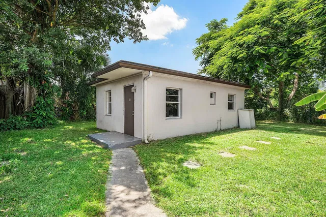 Residence photo 18