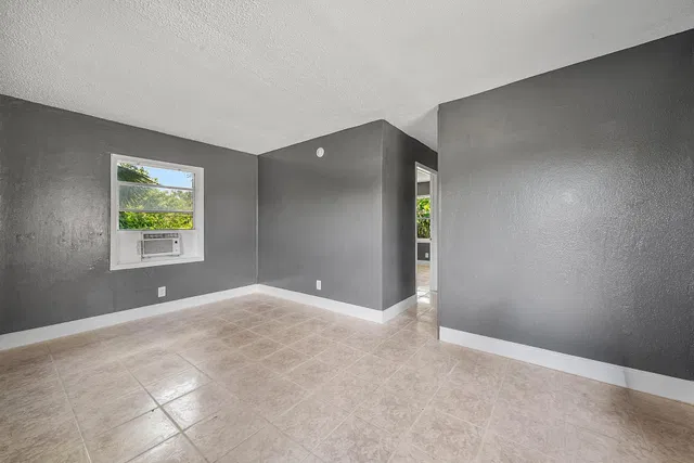 Residence photo 20