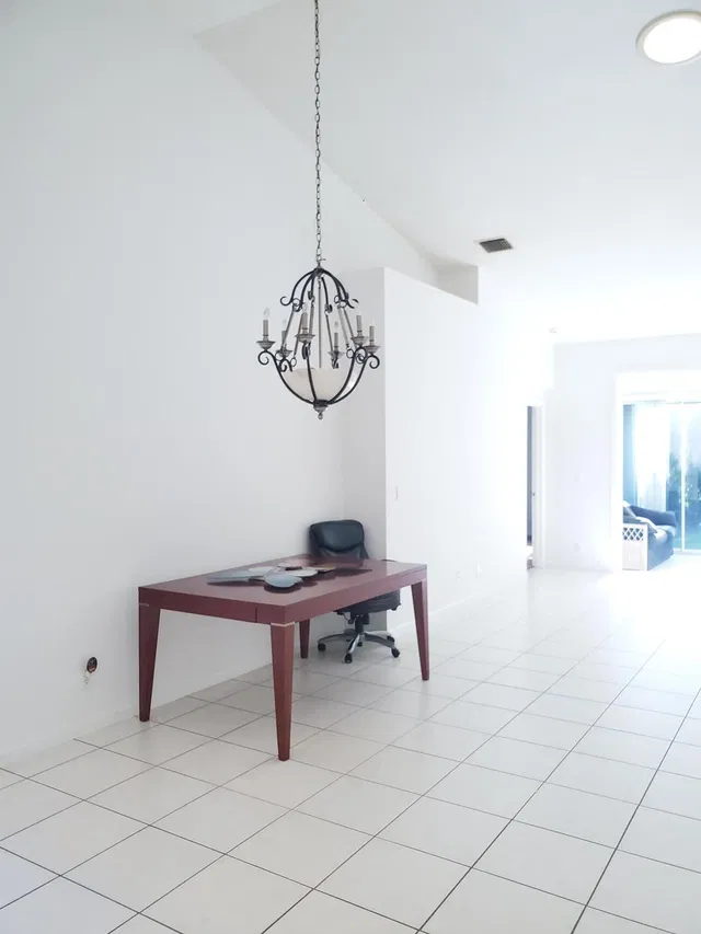 Residence photo 11