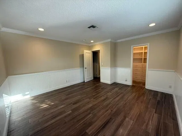 Residence photo 4