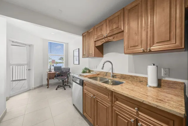 South Palm Beach Unit 302 photo 19