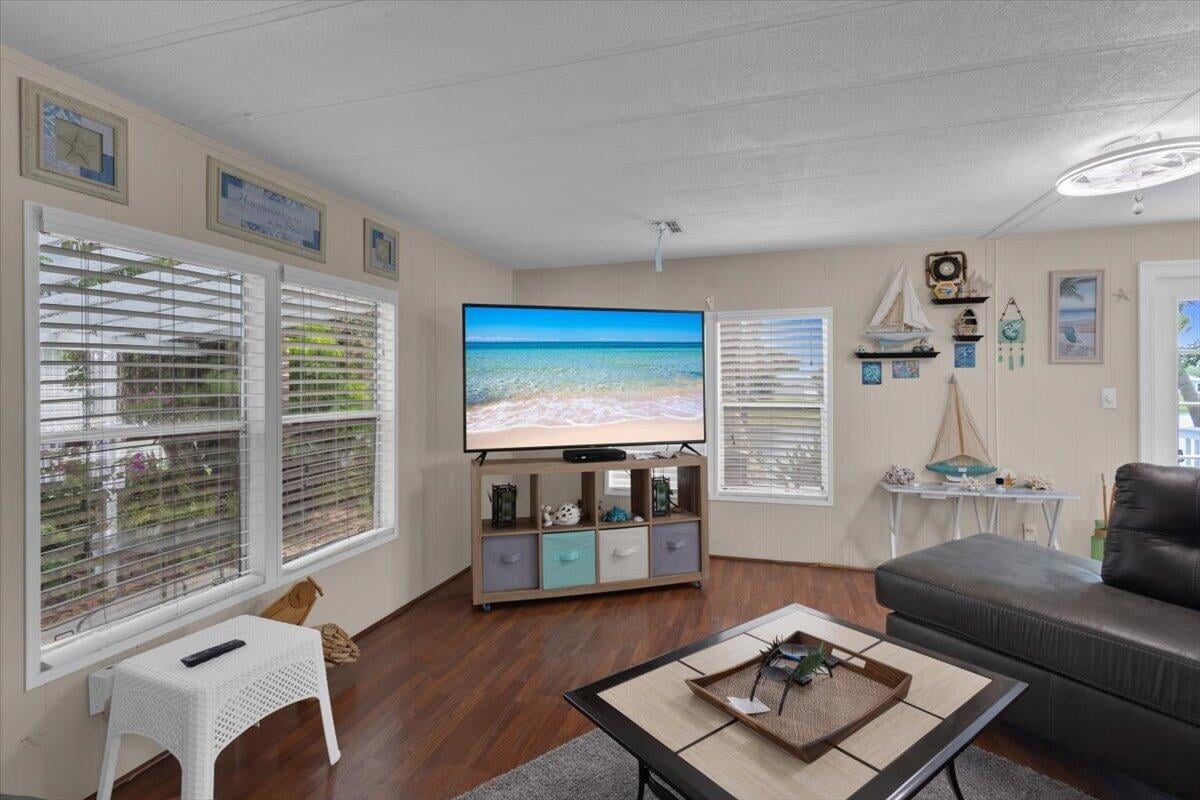 Residence photo 17