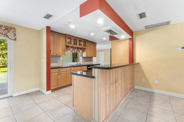 Residence photo 5