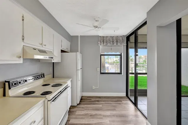 Unit 5104 photo 6