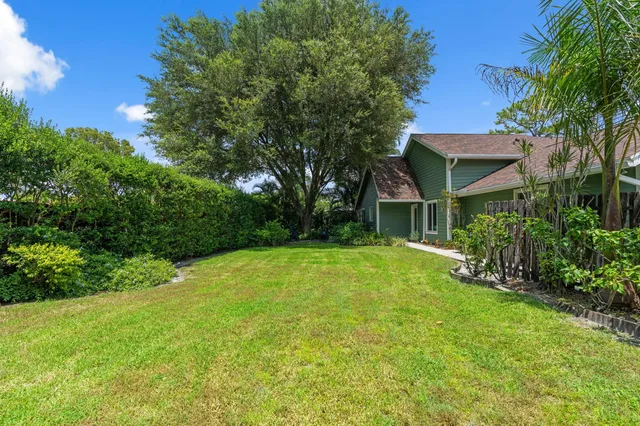  Residence photo 6