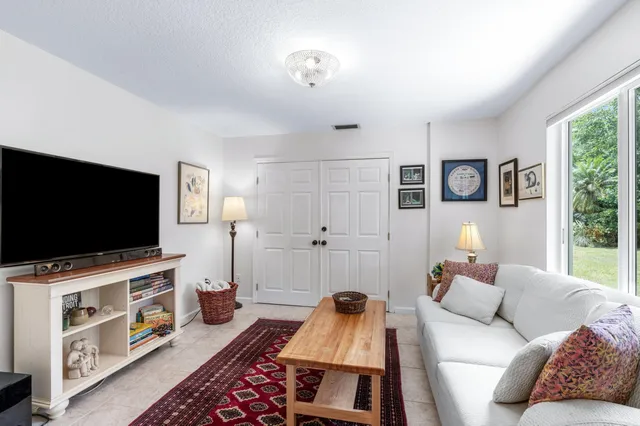  Residence photo 14