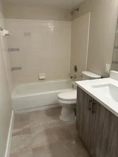 Unit B photo 10