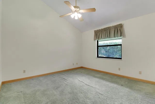 Residence photo 19