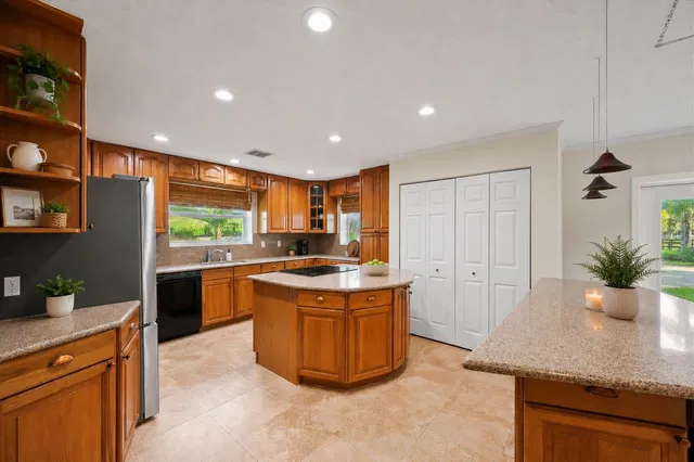 Residence photo 18