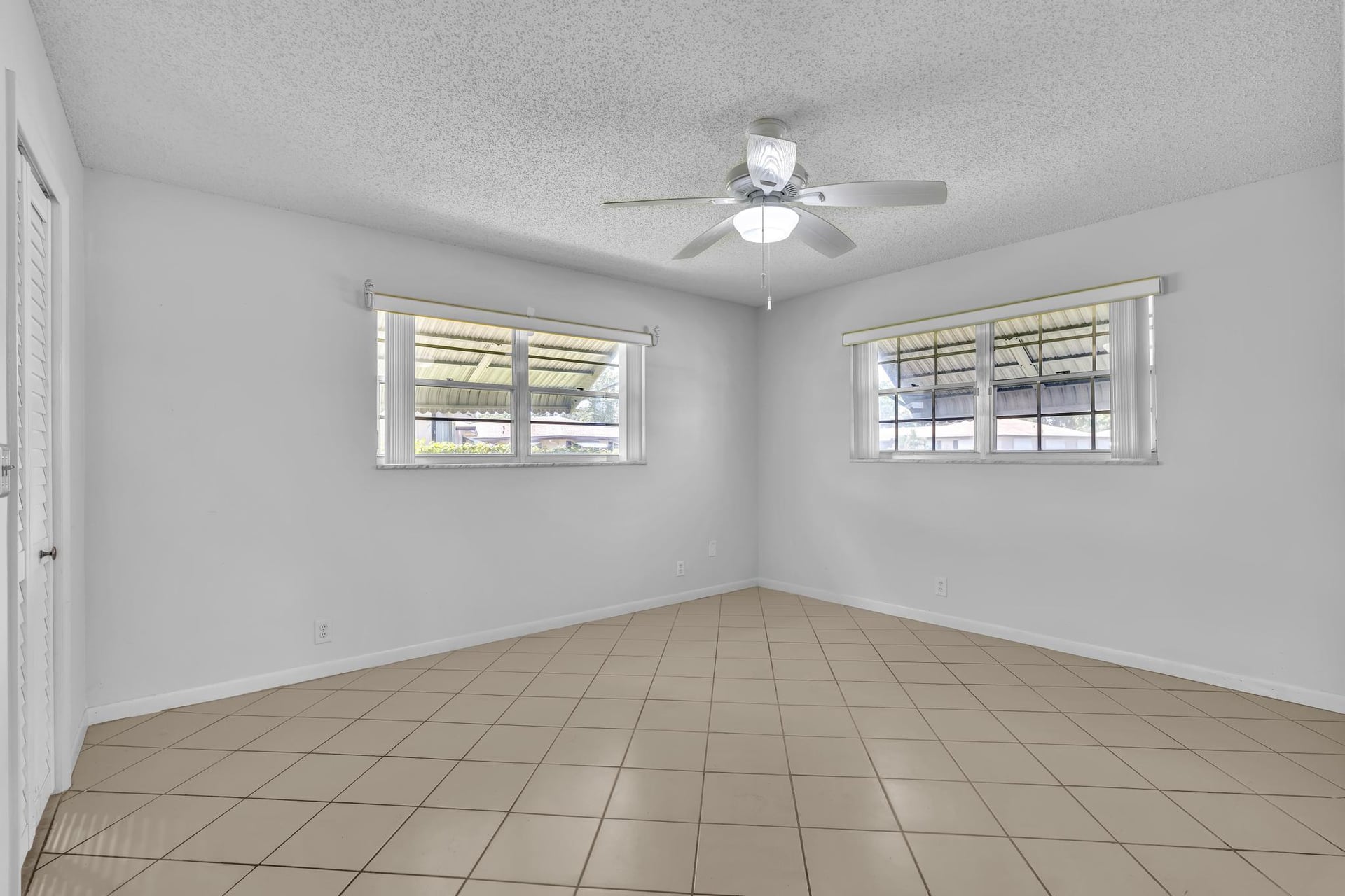 Residence photo 32