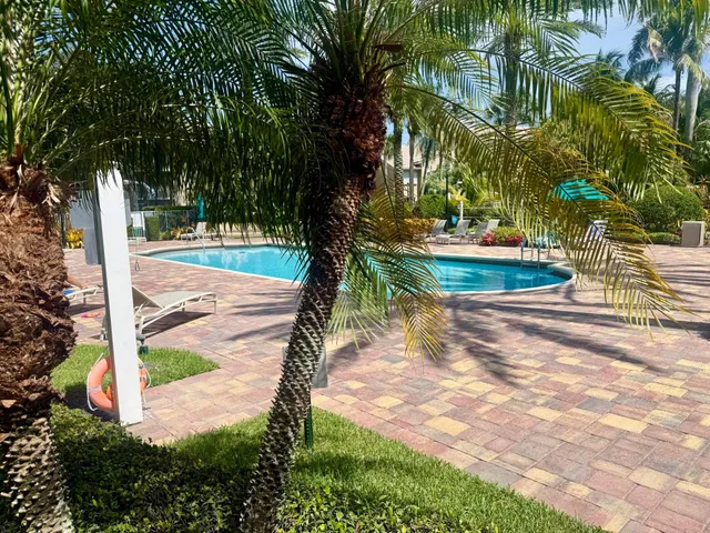 Unit 9207 photo 11
