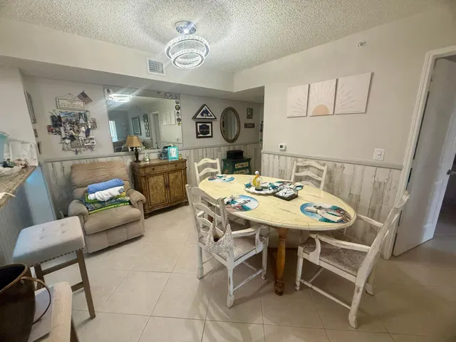 Unit 9207 photo 17