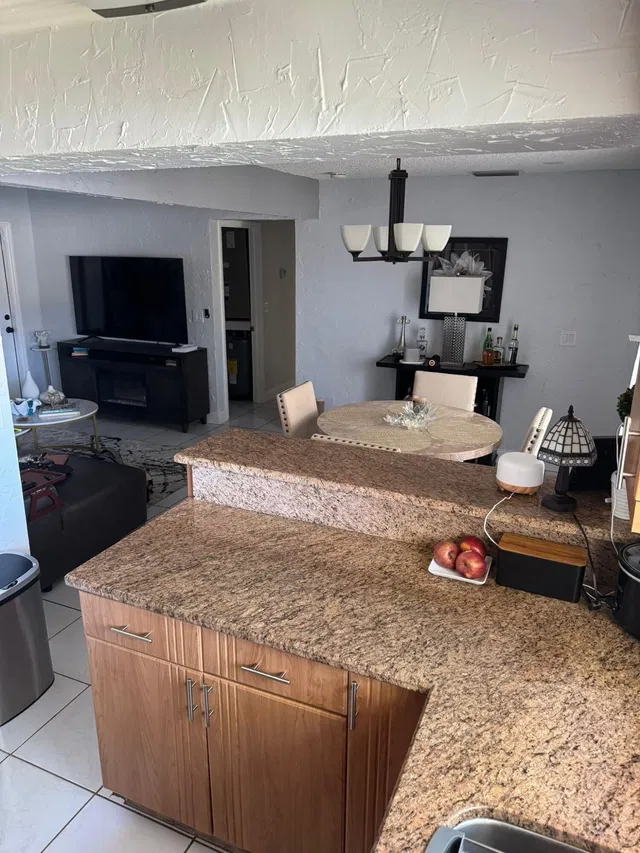 Unit 53 photo 3