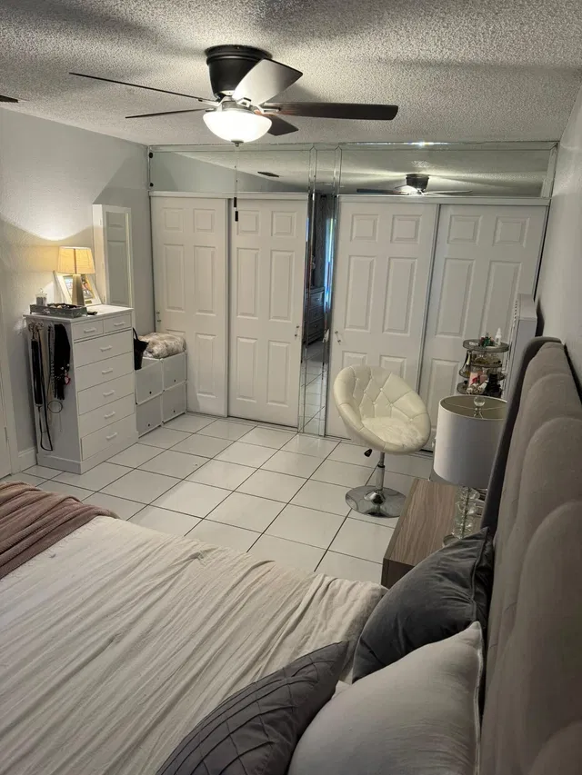 Unit 53 photo 10
