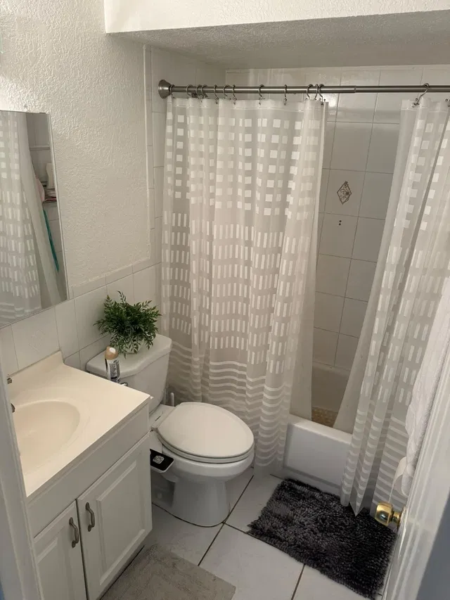 Unit 53 photo 11