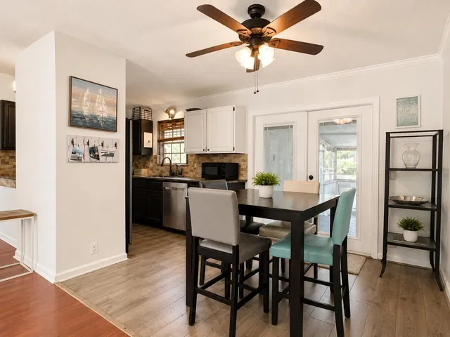  Residence photo 15