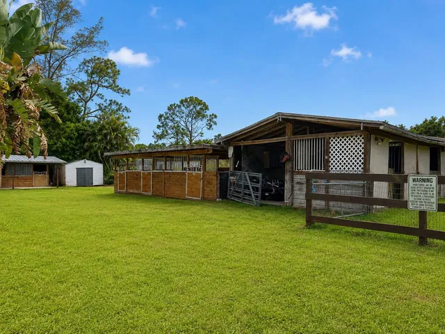  Residence photo 45