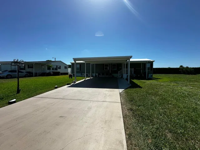 Residence photo 3