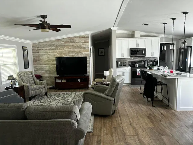 Residence photo 8