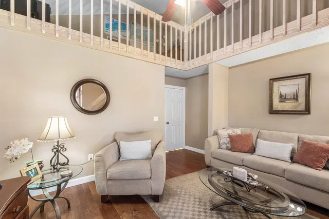 Residence photo 16