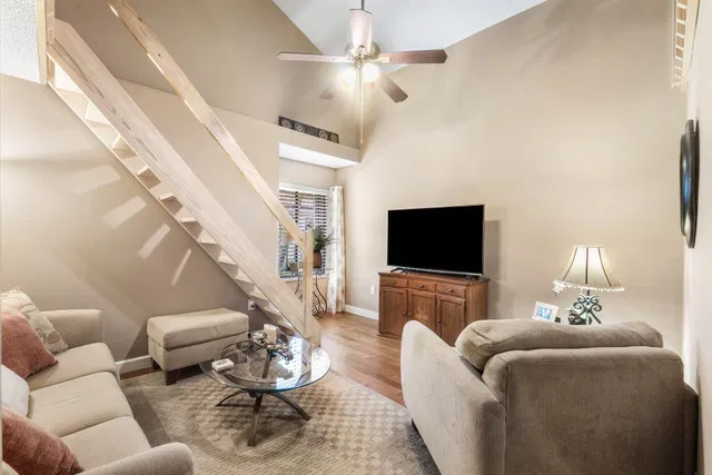 Residence photo 17