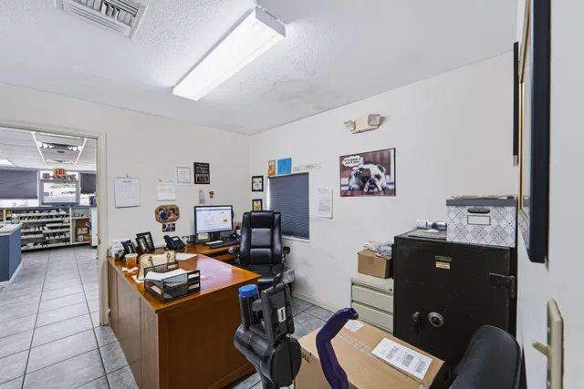 Residence photo 37