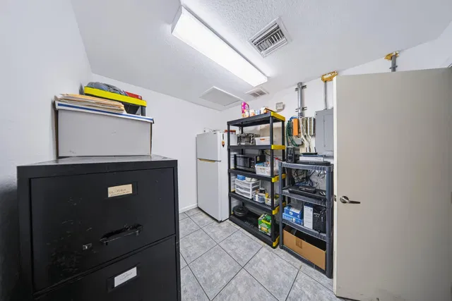 Residence photo 38