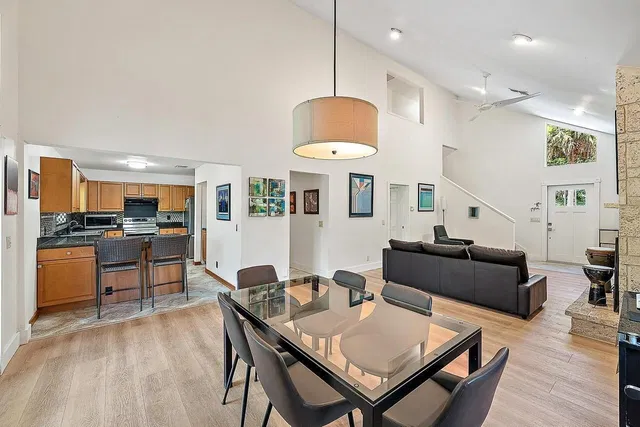 Residence photo 3