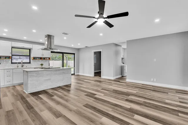 Residence photo 12