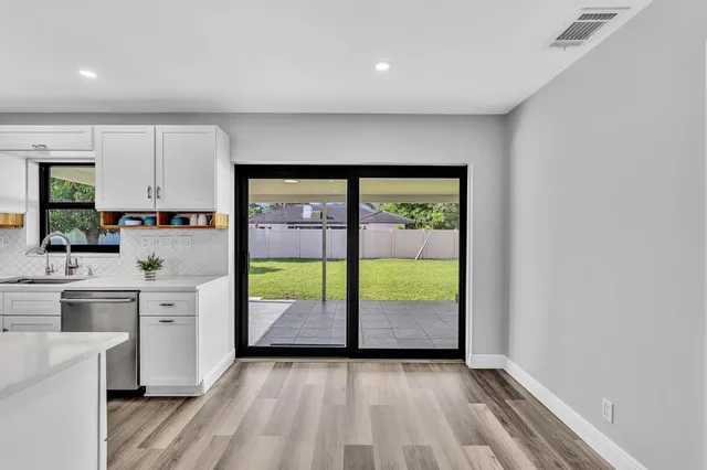 Residence photo 26