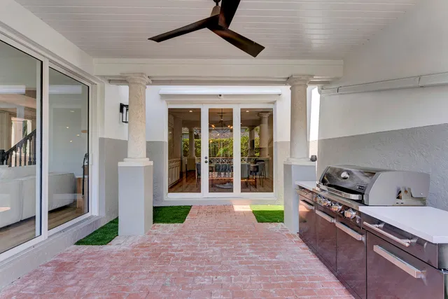Woodfield Country Club Residence photo 17