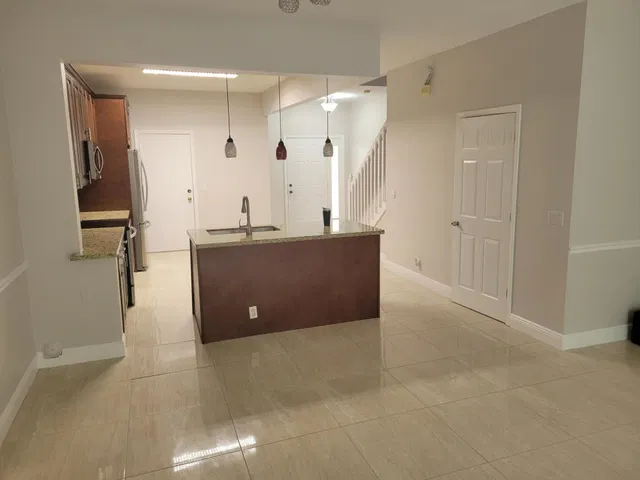 Residence photo 6