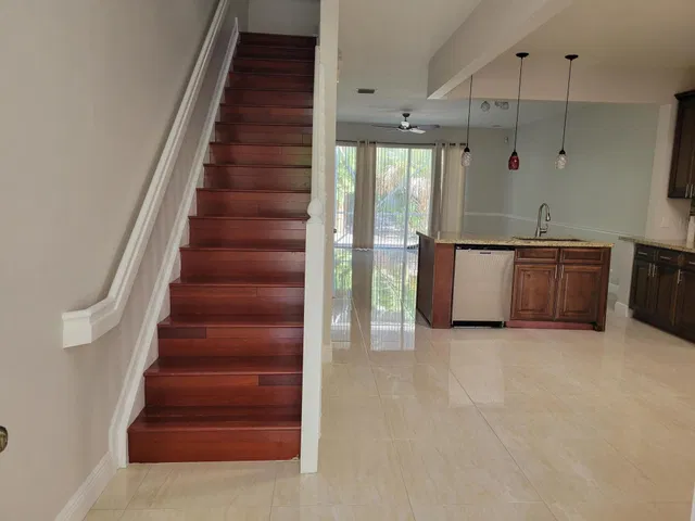 Residence photo 8