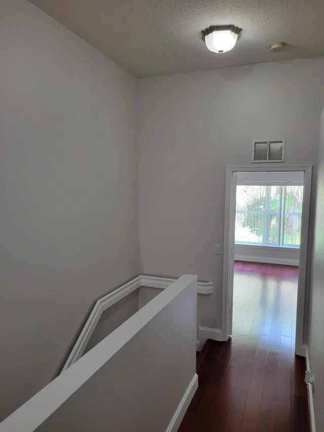 Residence photo 24