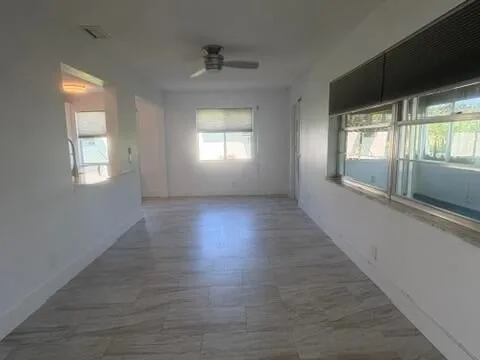 Residence photo 4