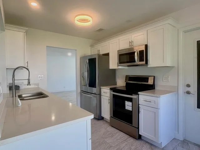 Residence photo 6