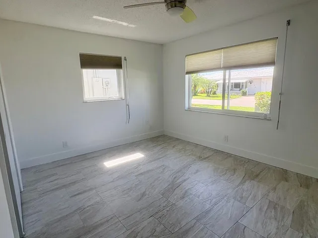 Residence photo 22