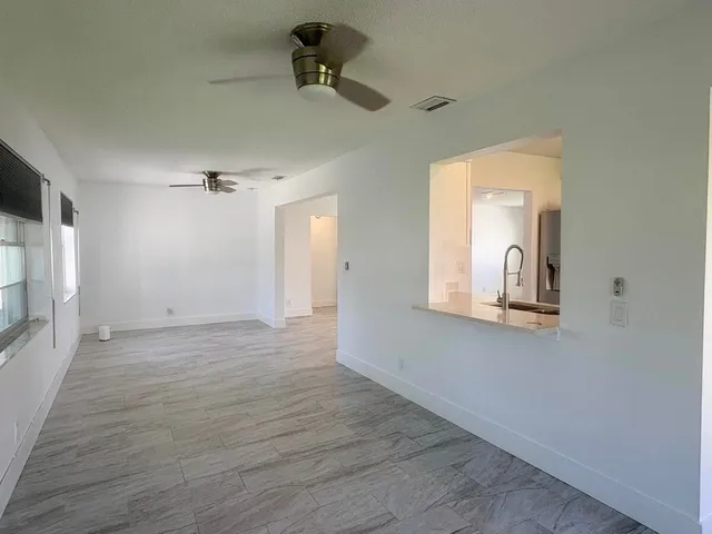Residence photo 25