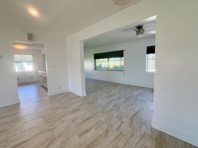 Residence photo 42