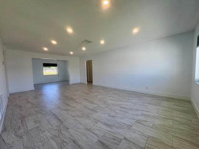 Residence photo 46