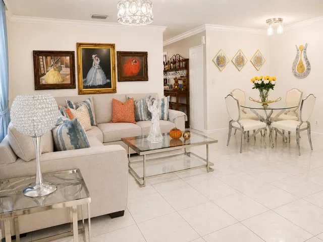 West Palm Beach Residence photo 7