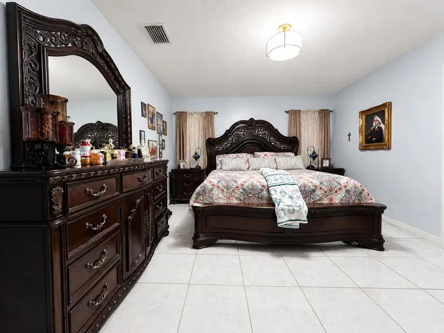 West Palm Beach Residence photo 9