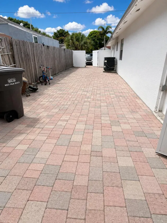 West Palm Beach Residence photo 25