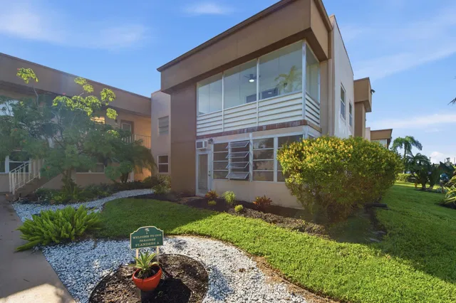 Residence photo 3