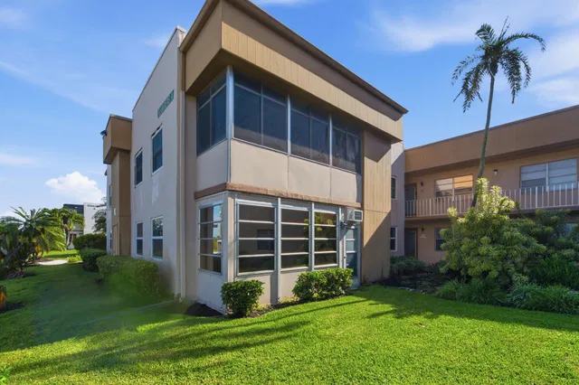 Residence photo 6