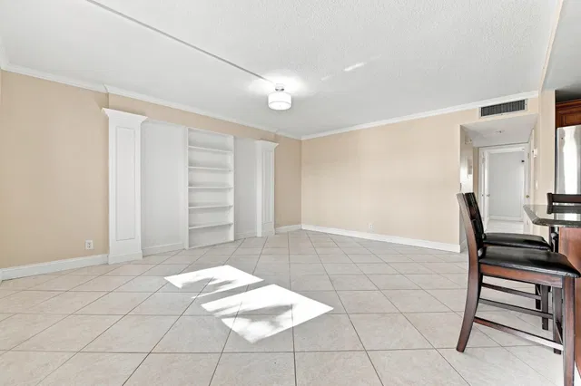 Residence photo 18